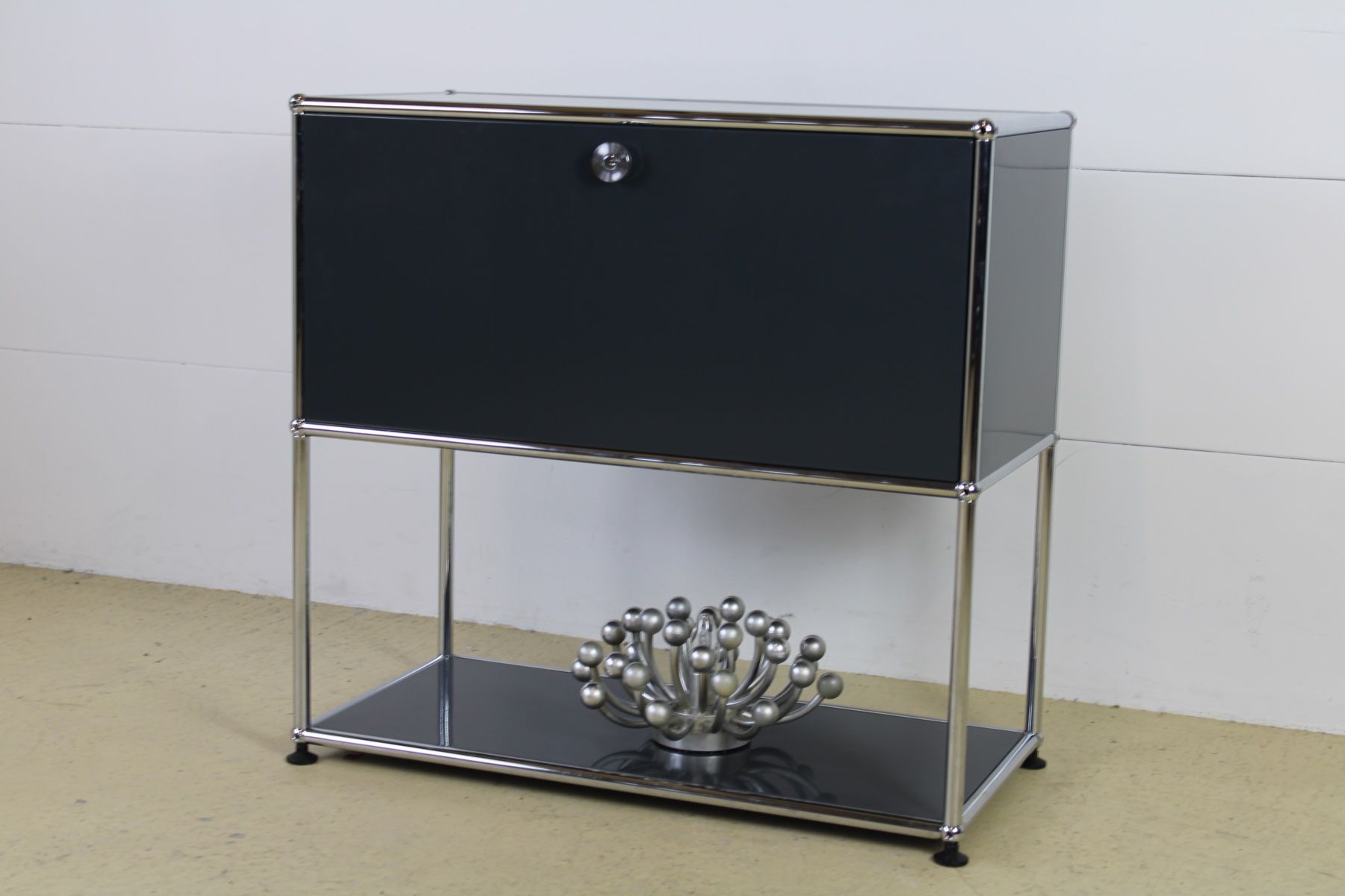 USM Cassettiere: USM Sideboard Anthrazitgrau, Umbau & Lieferung möglich – Usato da Meinisberg venduto da atelier_TILIJA 7