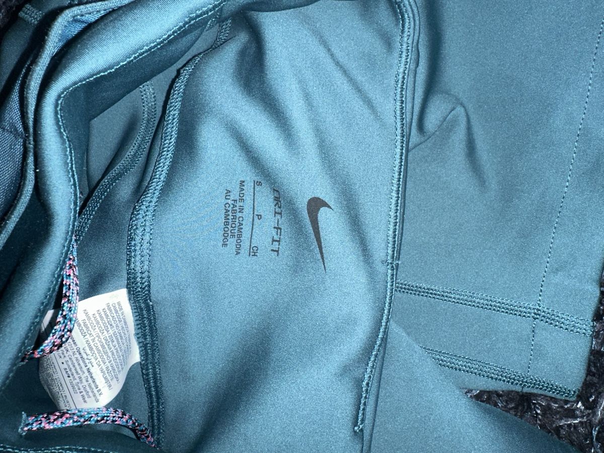 Nike Pantaloni: Short Nike Trail Epic Luxe Bleu – Nuovo (secondo la descrizione) da Bulle venduto da Miriammf_6 2