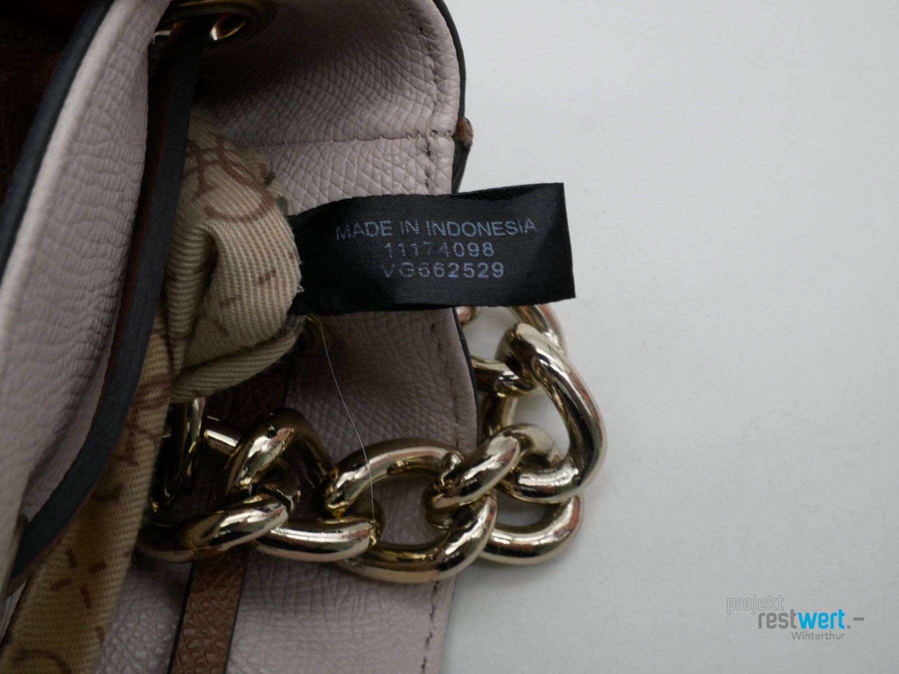 Guess Sacs femmes: Guess Tasche Braun – Neuf (Voir description) à Winterthur par Restwert_Winterthur 3