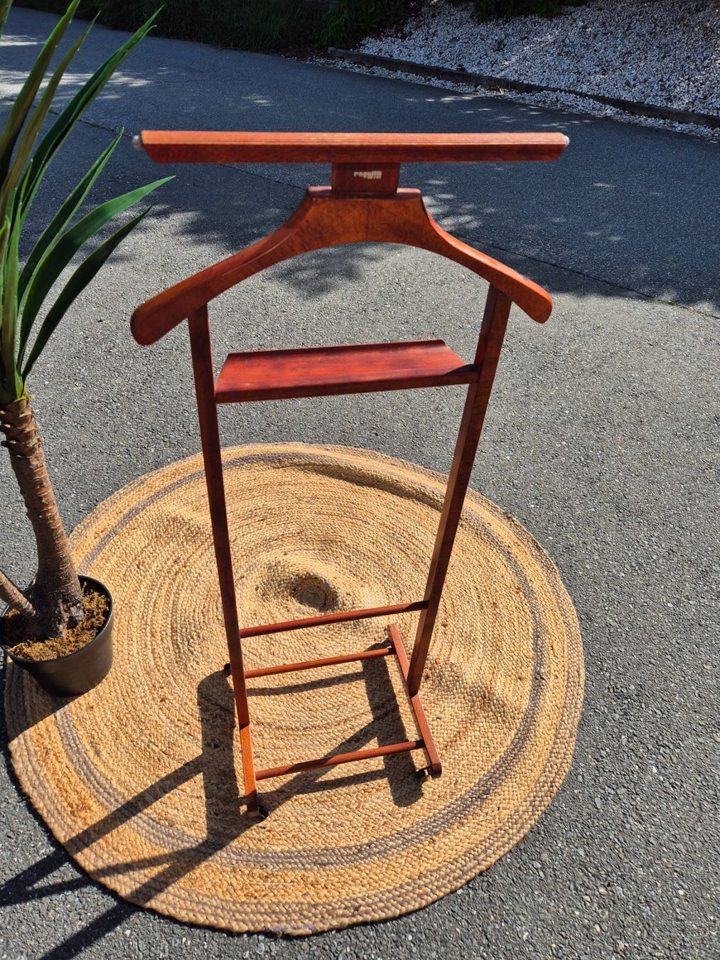 Garderobe: Valet de nuit en bois Reguitti – Gebraucht aus Fully von tameab 2