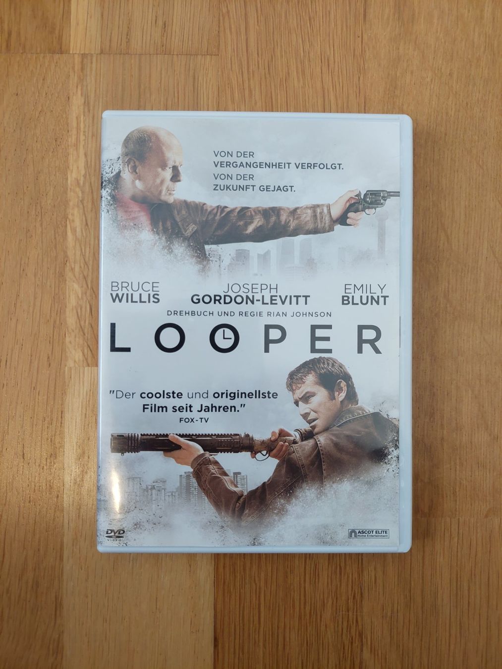 Tutti i DVDs: Looper DVD – Usato da Stansstad venduto da Mazzane