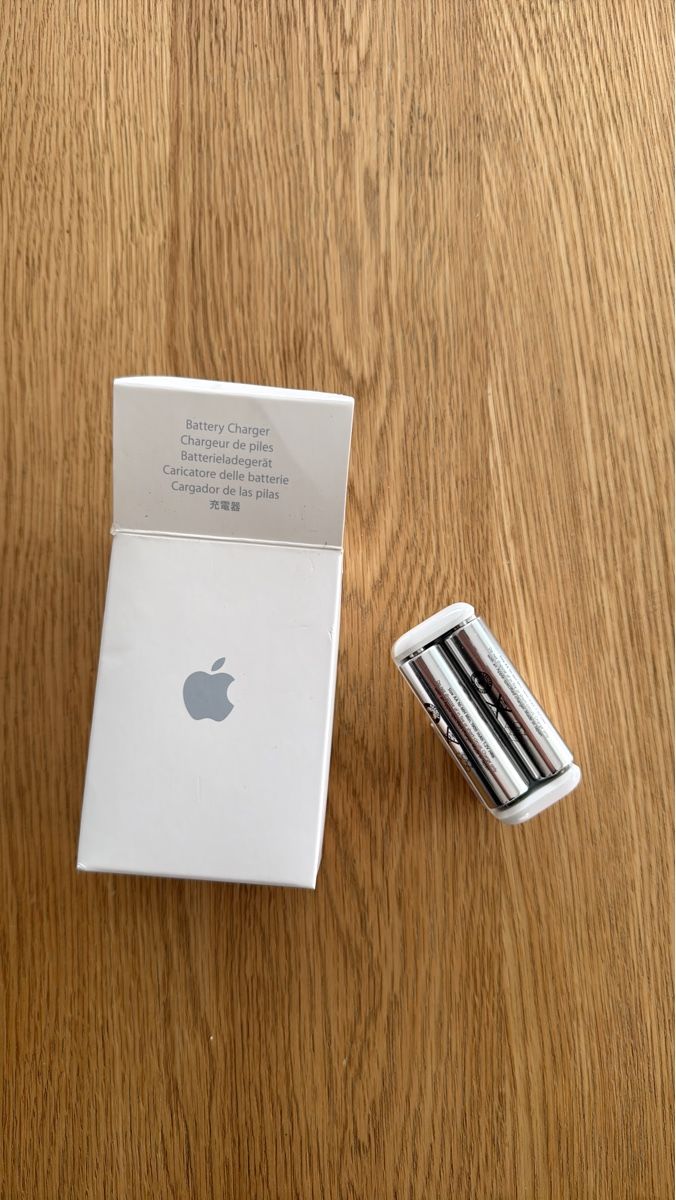 Apple Caricatori & Batterie: Genuine Apple Battery Charger – Usato da Altstätten SG venduto da ProPCH