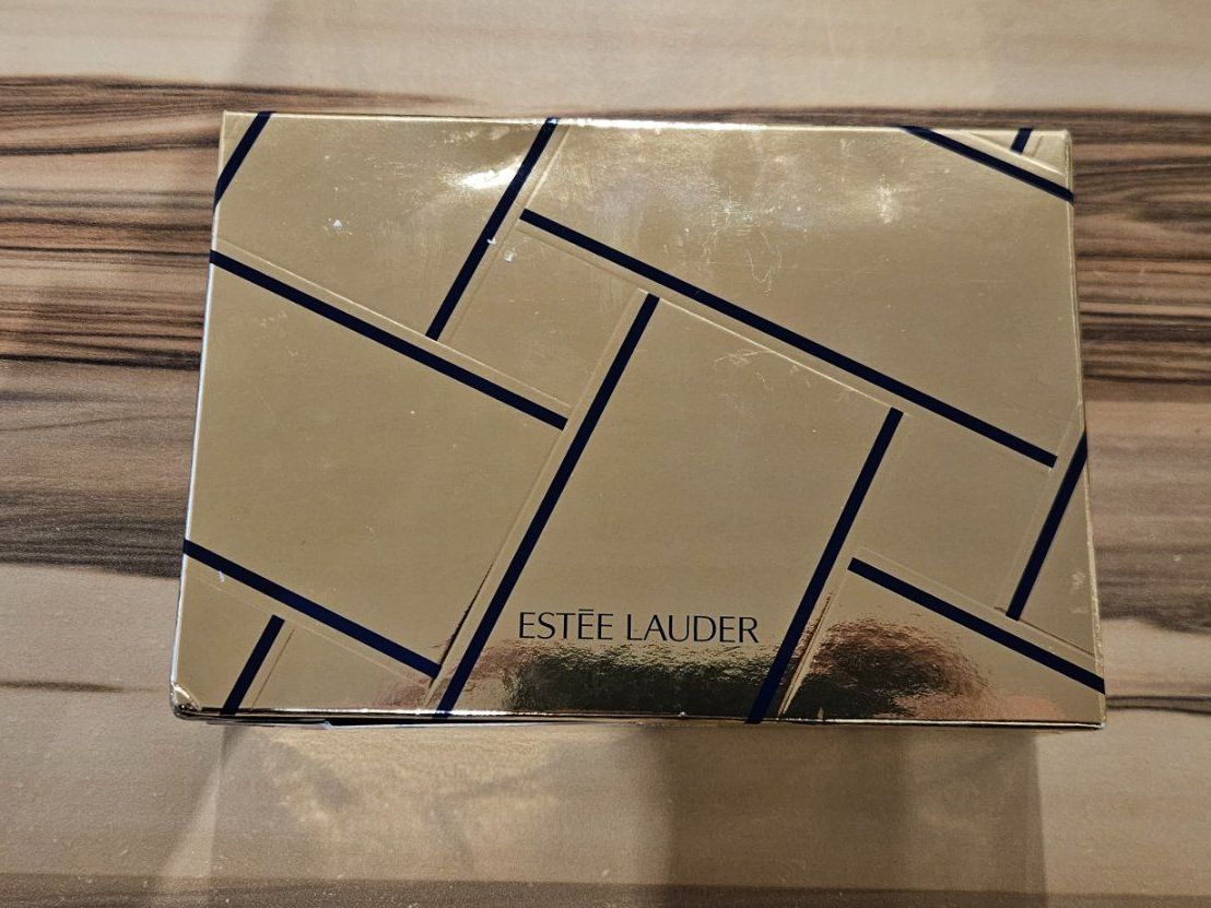 Estée Lauder Borse da donna: Estée Lauder Clutch Handtasche – Nuovo e nell'imballaggio originale da Lenk im Simmental venduto da oli66661