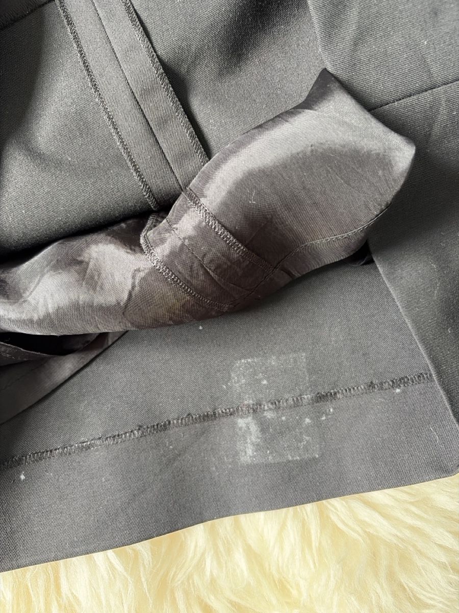 Chanel Gonne: Schwarzer Chanel Uniform Rock, Grösse 38! – Usato da Murten venduto da februari 3