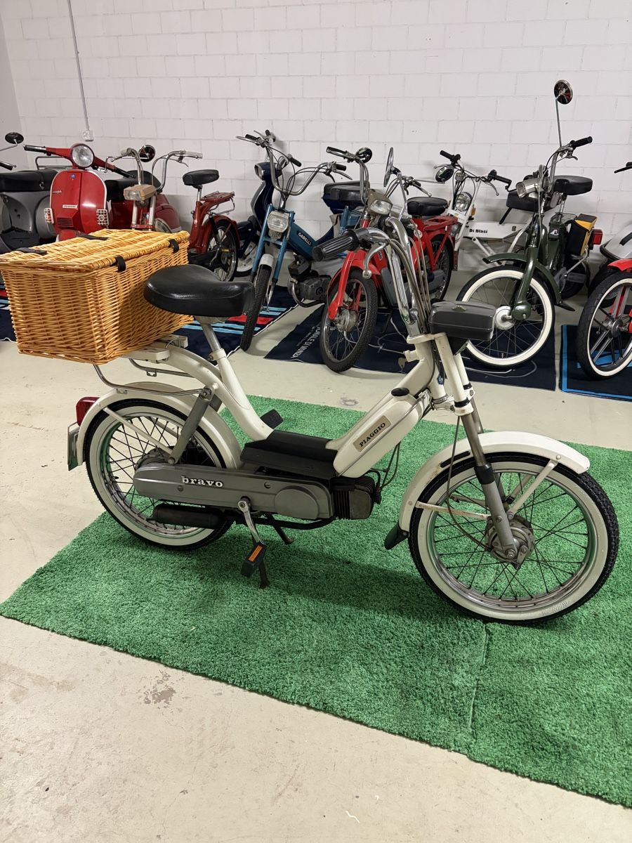 Piaggio Mofas: Piaggio Bravo weiss – Gebraucht aus Root von 156500