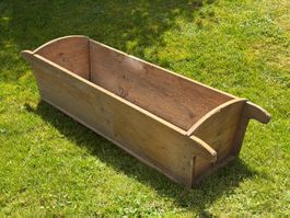 Ancienne auge en bois rustique – Alter Holztrog / Holzwanne