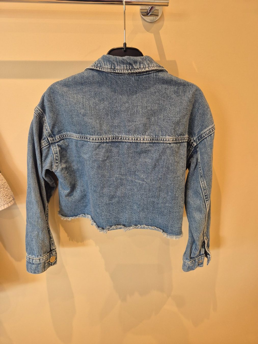 H&M Giacche & Cappotti: Jeansjacke H+M, Gr. 128 – Usato da Dietikon venduto da grafad 1