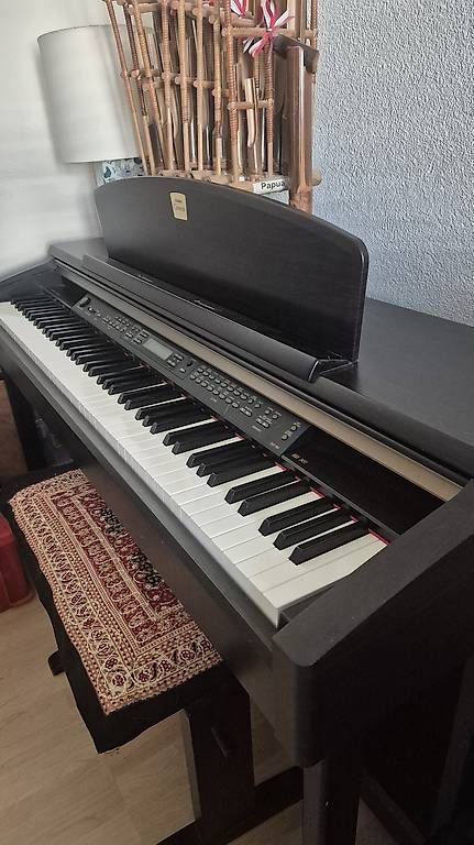 Musikinstrumente: Yamaha CLP 150 – Gebraucht aus Untersiggenthal von EkoWahyudi