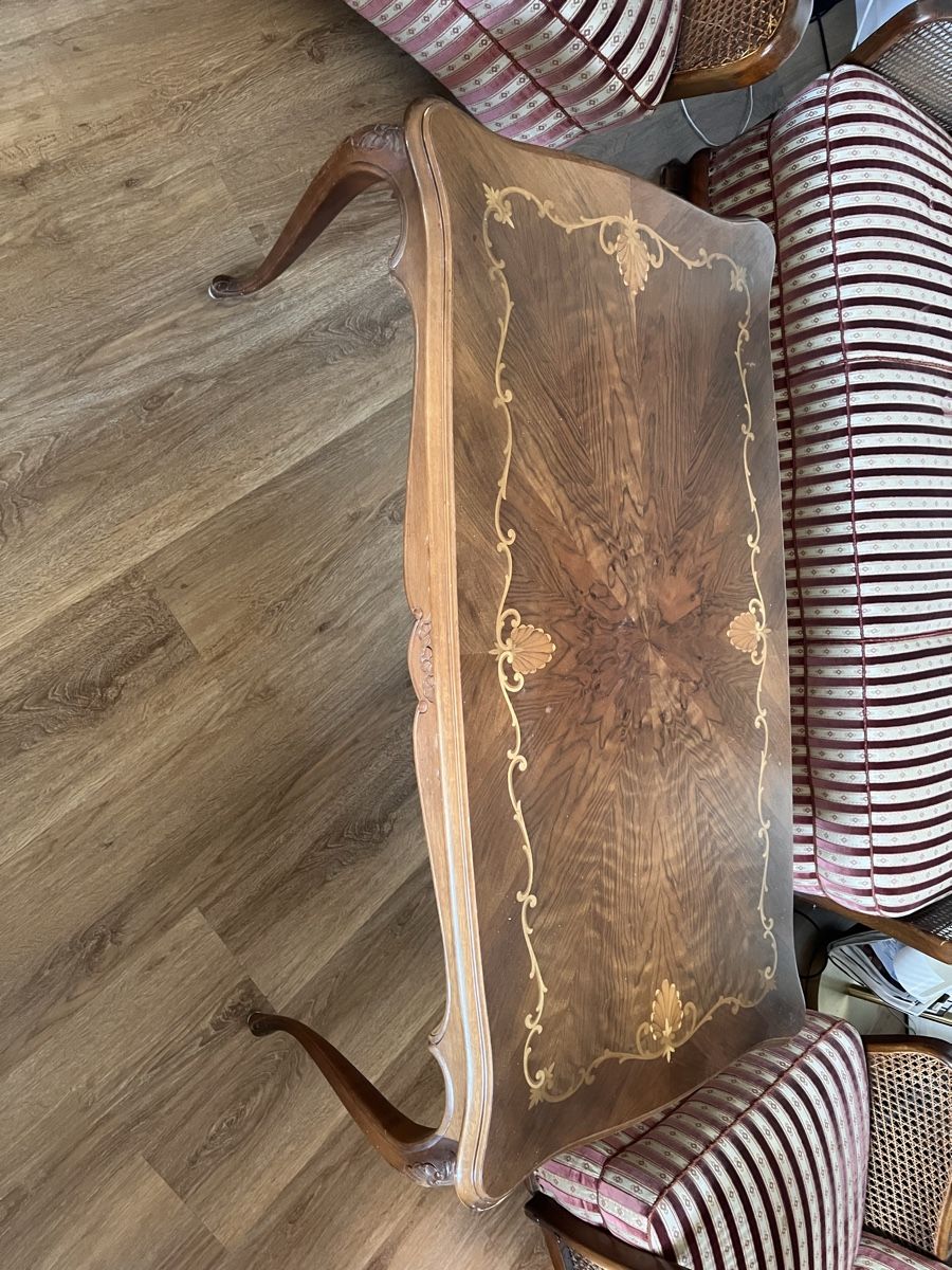 Divani: Sofa, 2 Sessel und Couchtisch Nussbaum mit Intarsien – Usato da Luzern venduto da masch65 3