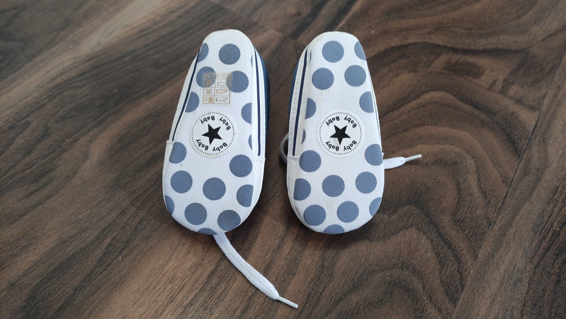 Schuhe für Jungen: Kinder-Schuhe Grösse 21 - Hausschuhe – Gebraucht aus Uster von fofinha-8610 1