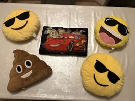 5 coussins smiley et cars 30-40 cm