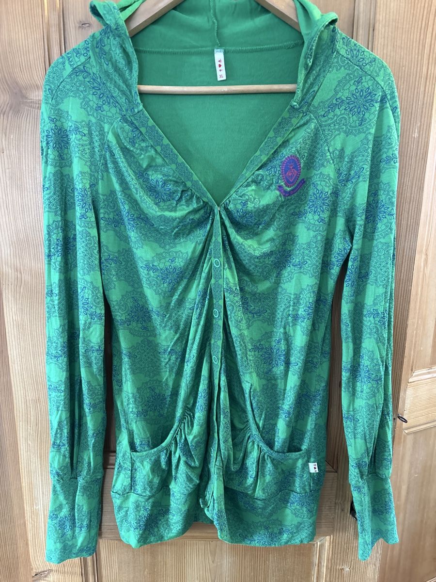 Blutsgeschwister Pullover & Sweatshirts: BLUTSGESCHWISTER pull – Neu (gemäss Beschreibung) aus Arbaz von nin_zqc6