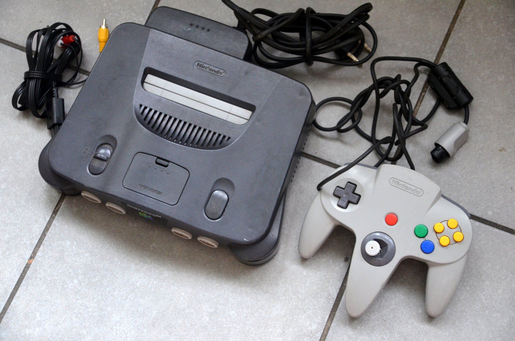 Nintendo Console: Nintendo 64  N64 – Usato da Collonges venduto da arashee 1