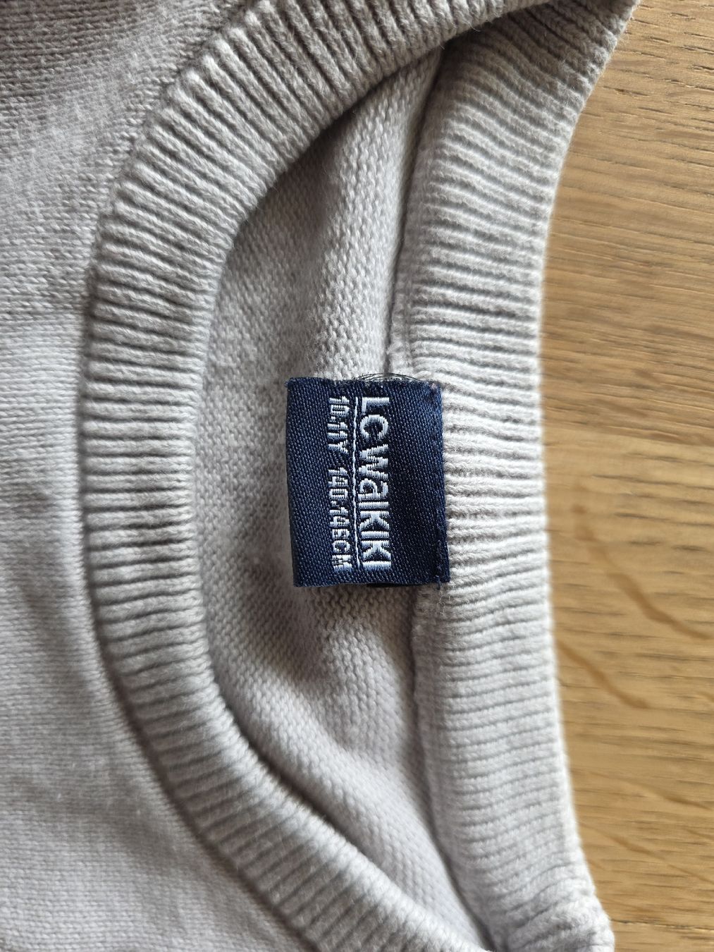 Pullover & Sweatshirts: Kinder Pullover Löwe / 140-146 – Gebraucht aus Altstätten SG von Carrybones 2