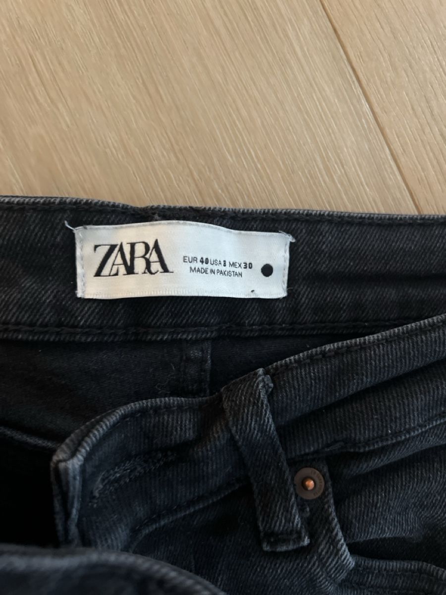 Zara Jeans: Zara Jeans Schwarz Grösse 48 – Usato da Rorschach venduto da zlatokosa85 1