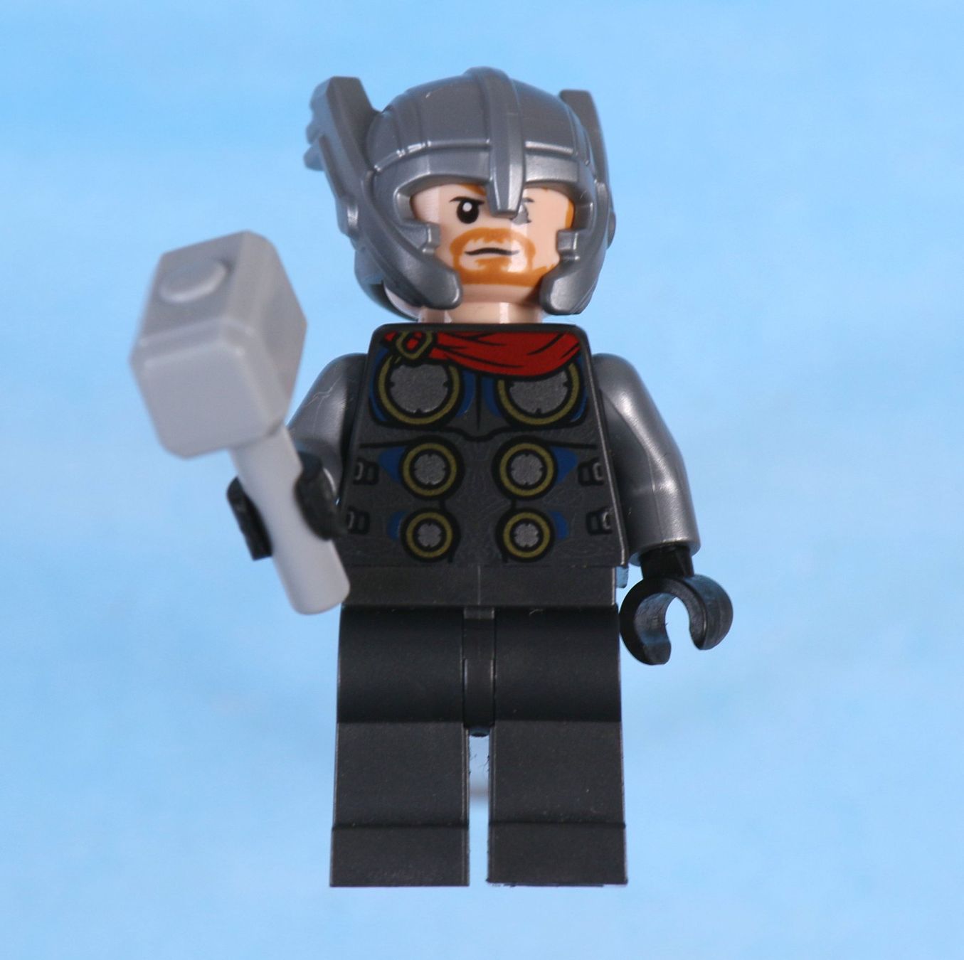 Lego Giocattoli: LEGO Minifigur Thor - Helmet, No Cape – Usato da Hettlingen venduto da Scholi99