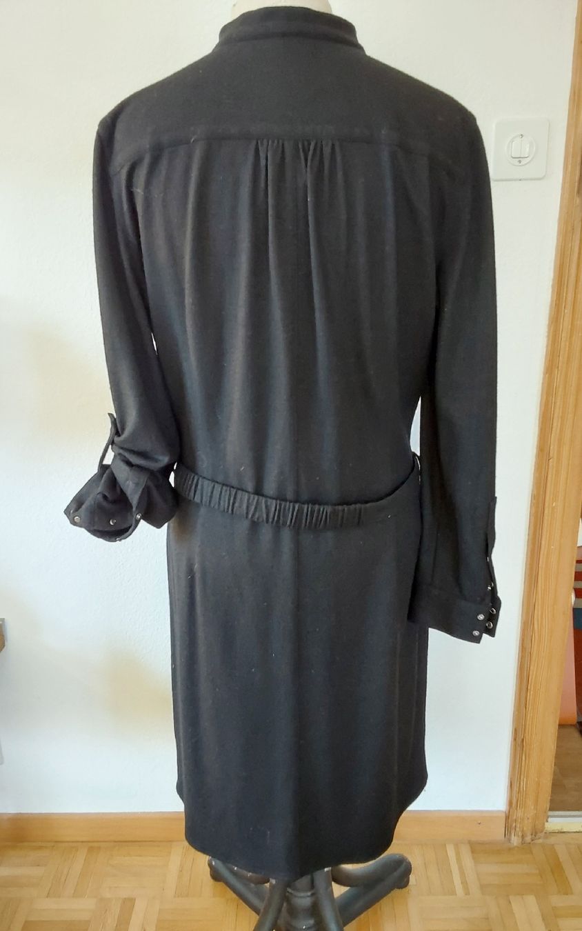 Windsor Vestiti: Kleid Windsor 44 Wolle schwarz – Usato da Köniz venduto da scopello12 3