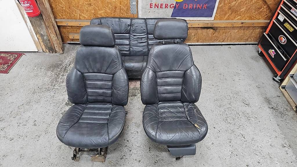 Jeep Tutti pezzi di ricambio auto: Komplette Leder-Sitzgarnitur Jeep Cherokee XJ – Usato da Wettswil venduto da Swiss_Outlaw 1