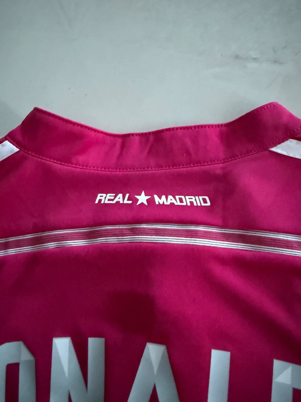 Canottiere & Pantaloni: Real Madrid Trikot Ronaldo 7 – Nuovo (secondo la descrizione) da Bronschhofen venduto da leo_99hp 7