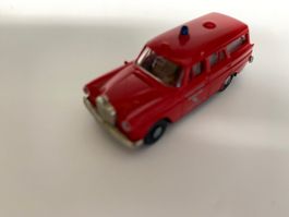 Brekina Feuerwehr Mercedes E-Klasse 84