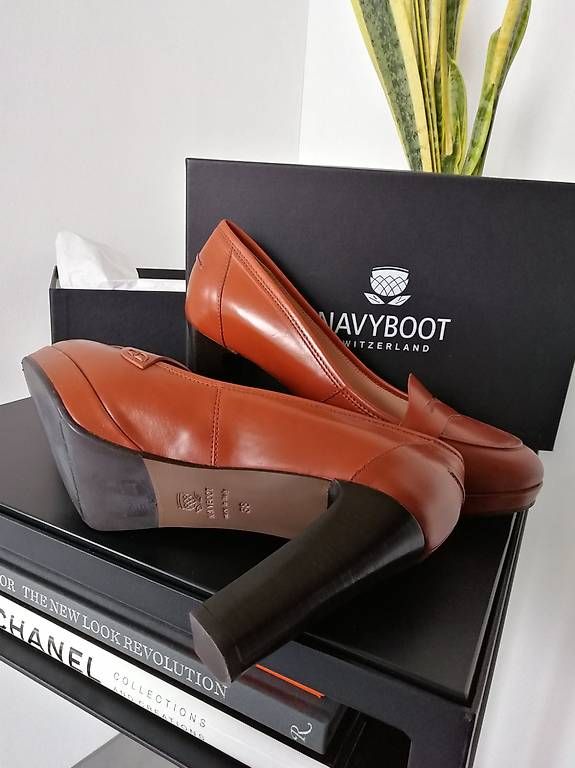 Navyboot Scarpe da donna: Neue Pumps von Navyboot – Usato da Rheinfelden venduto da Illy84 1