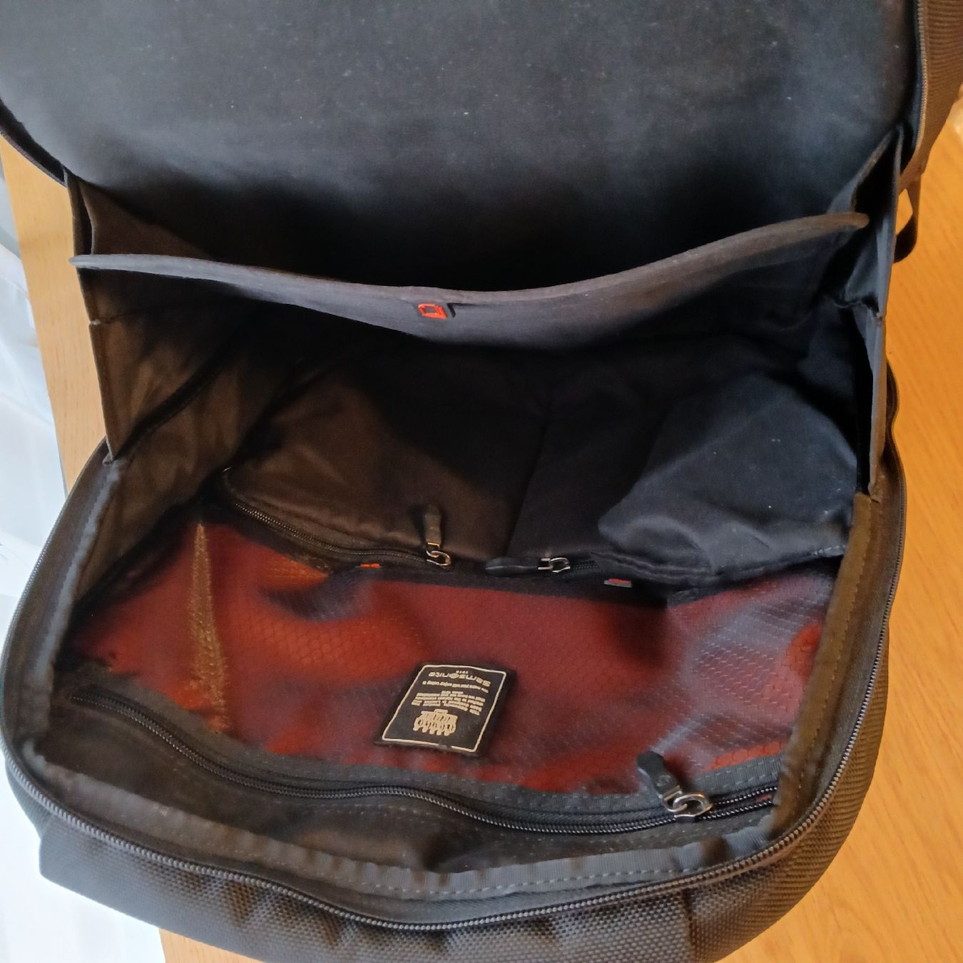 Samsonite Zaini: Samsonite Rucksack schwarz mit Laptopfach gebraucht – Usato da Frasnacht venduto da ale_g288 2