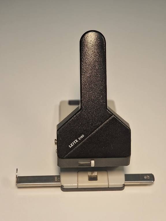 Tous les outils: Leitz Bürolocher  – D'occasion à Herisau par ASG_Technik_AG 1