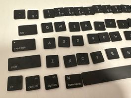 2017 MacBook Pro key caps