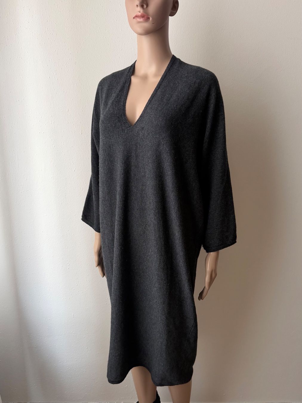 Kleider: LALOTTA Kaschmir Kleid – Gebraucht aus Zürich von ClosetQueen 3