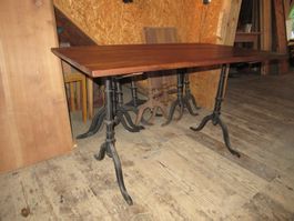 Antiker Beizentisch (Nuss/130)