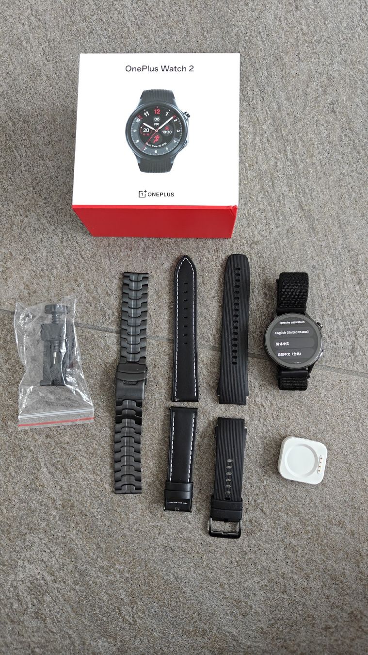 OnePlus Smartwatch: Oneplus Watch 2 inkl. 3 Zusatzbänder – Usato da Sevelen venduto da Paatriice