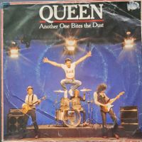 Vinyl-Single Queen - Another Bites The Dust