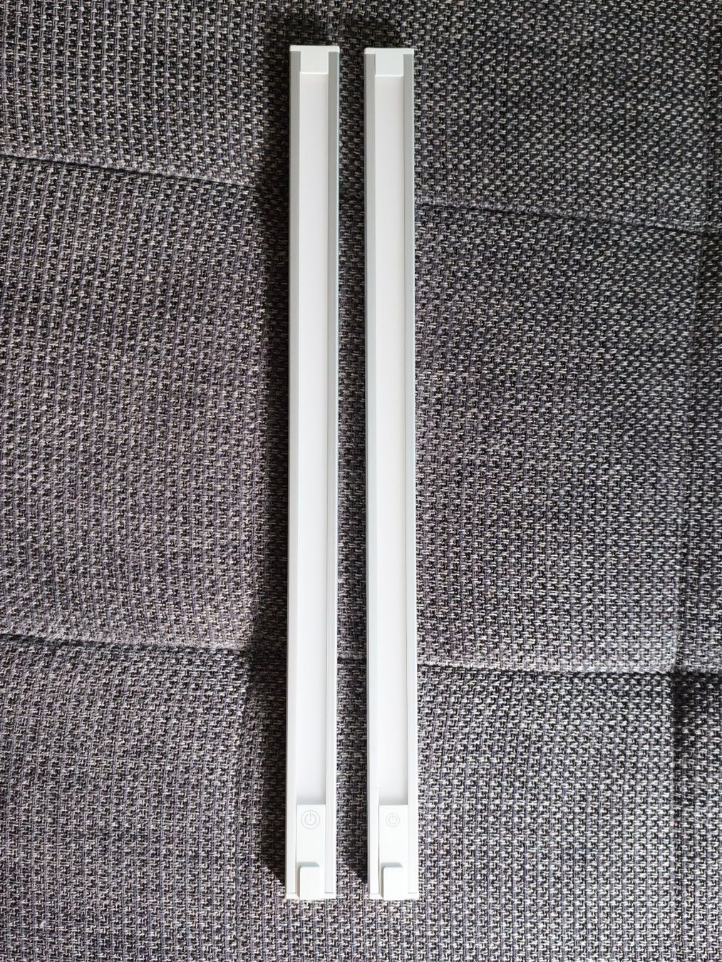 Lampen: 2 Stück LED Lichtleiste 12 / 24 Volt 50cm Warmweiss – Neu (gemäss Beschreibung) aus Unterschächen von Gusbis