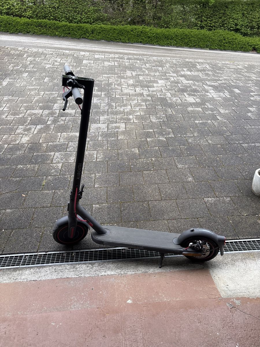 Voiturettes électriques: Xiaomi E-Scooter, Top Zustand! – Neuf (Voir description) à Bertschikon Gossau par marina5980