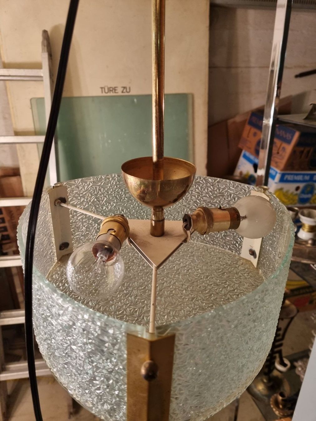Lampadari & plafoniere: Vintage-Deckenleuchte, Dreiecksleuchter – Usato da Basel venduto da Jcva 1