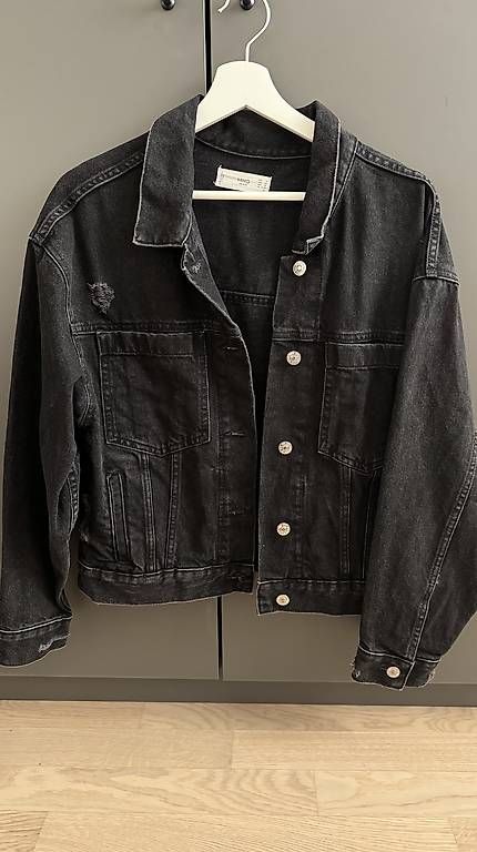 Giacche: Jeansjacke Mango – Usato da Waltenschwil venduto da shelly_m