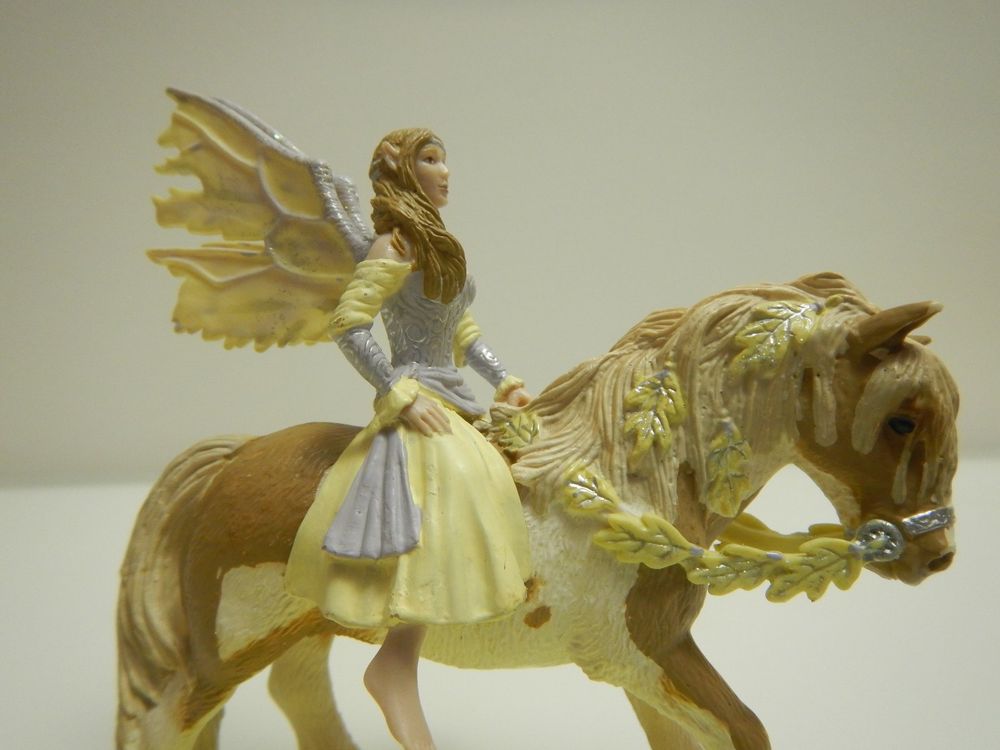  Schleich Pferd mit Elfe (Gebraucht) in Langendorf für CHF 5 – mit Bildidee 