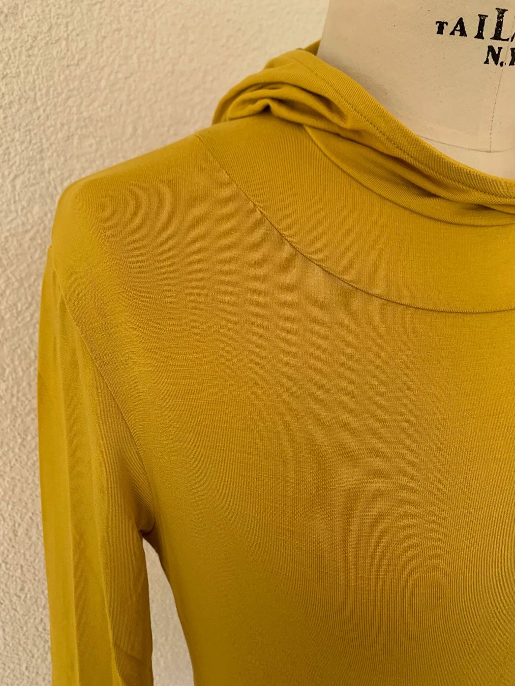 Maglioni & Felpe: Neu Bamboo Pullover mit Kapuze Dänisches Design Gr. S – Usato da Kirchdorf AG venduto da coco123 1