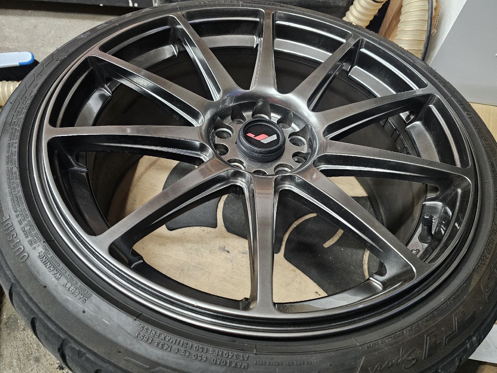 Pneumatici & Ruote complete: JR Racing JR 11 – Usato da Horw venduto da 6GJ 5