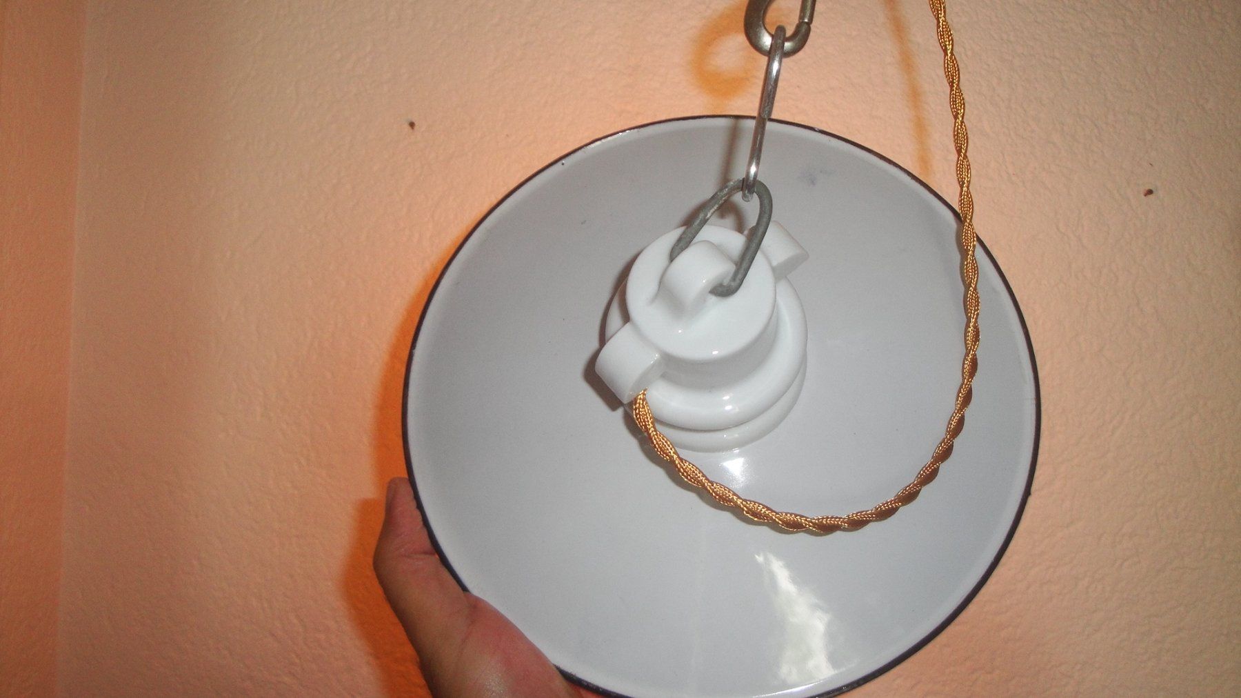 Lampadari & plafoniere: Kellerlampe mit Emaillierter Lampenschirm – Usato da Zürich venduto da Paykan 2