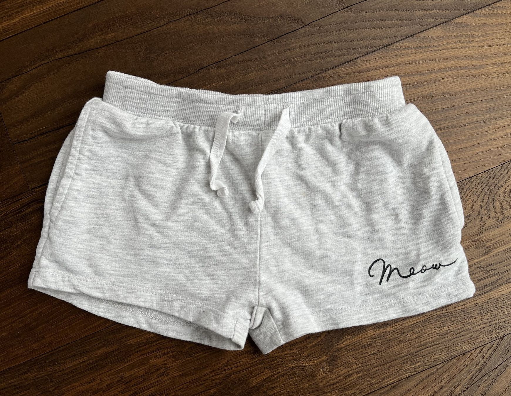 Pantaloni: Shorts kurze Hosen Mädchen Gr. 104 – Usato da Affoltern am Albis venduto da Blackrhythm