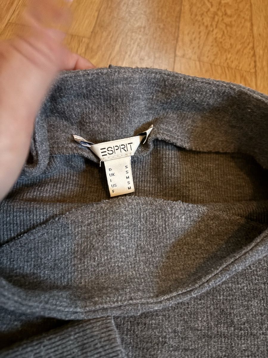 Esprit Pulls & Sweat-shirts: Esprit Pulli, Gr. S, Grau, Winterpulli, Top Zustand! – D'occasion à Zürich par deruja 3