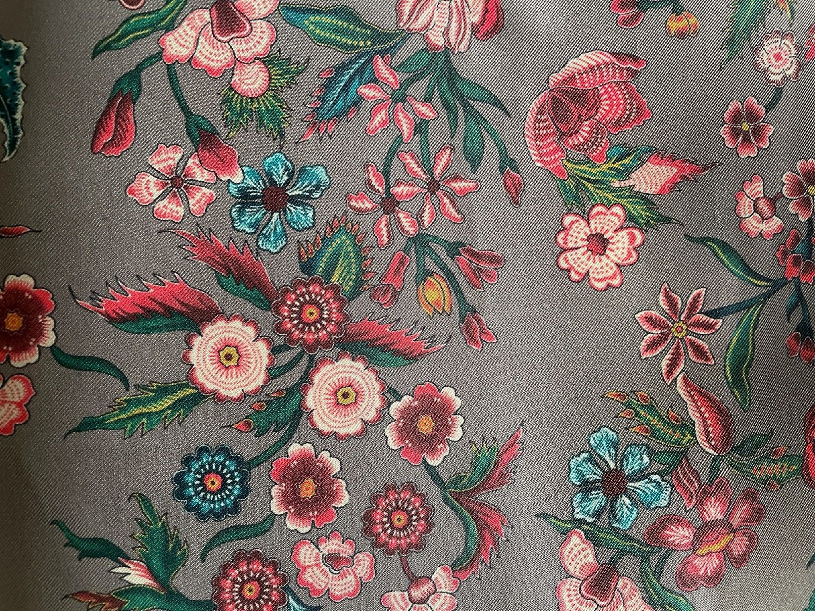Gucci Foulard & Sciarpe: Orginal Gucci Flora Seidenstola – Usato da St. Gallen venduto da DiesundDas. 2