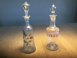 Antike mundgeblasene Jugendstil Glasflaschen handgemalt.
