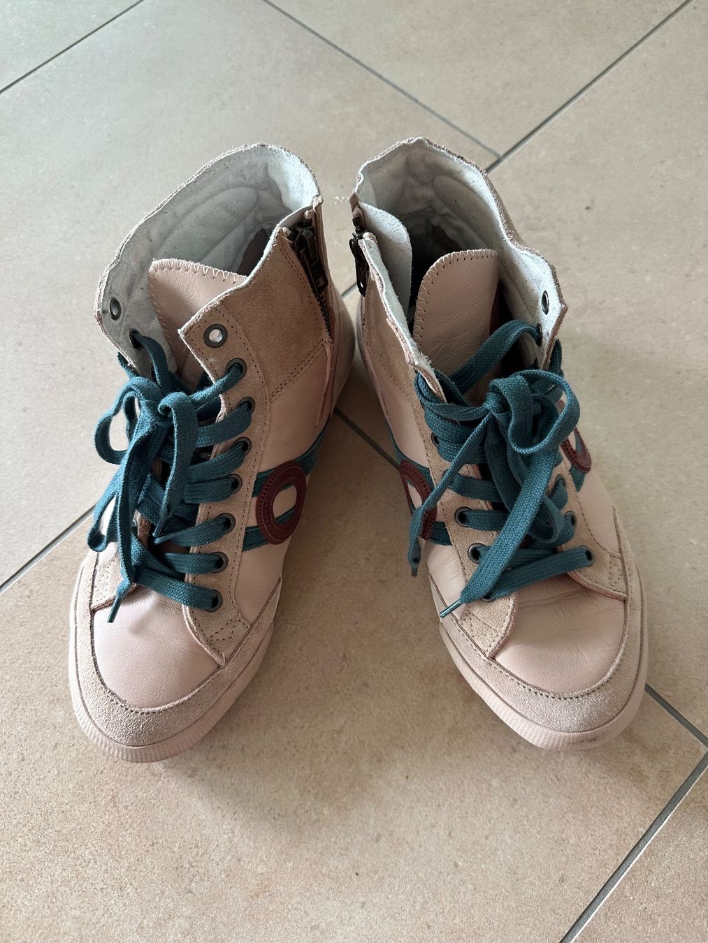 Scarpe da uomo: Aro Schuhe Gr. 38 - neuwertig – Nuovo (secondo la descrizione) da Fribourg venduto da mir_k7b9 1