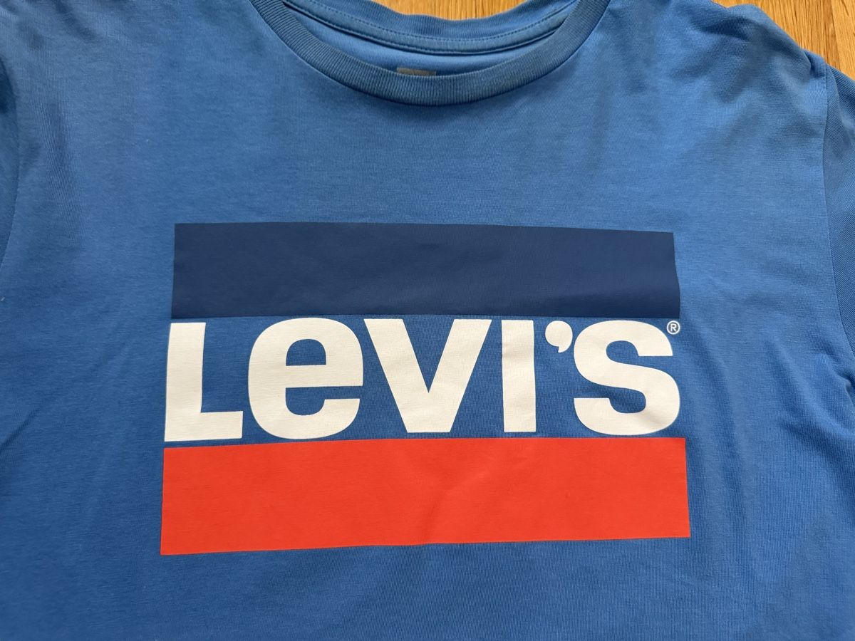 Levi's T-shirt: Levi's T-Shirt, Blau, Grösse L – Usato da Jona venduto da Good_luck_ 3