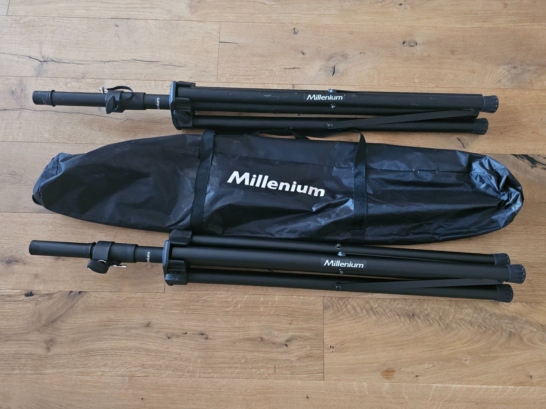 Millenium Wandhalterungen: Millenium BS-2211B MKII Profi Boxenständer Set – Gebraucht aus Aarau Rohr von Mmiracle