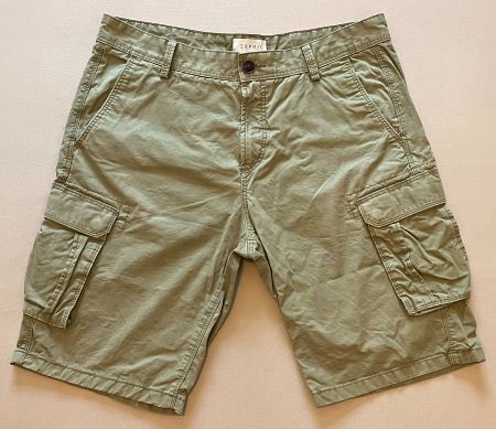 Esprit Shorts, Khaki-Grün, Relaxed fit, Grösse 33