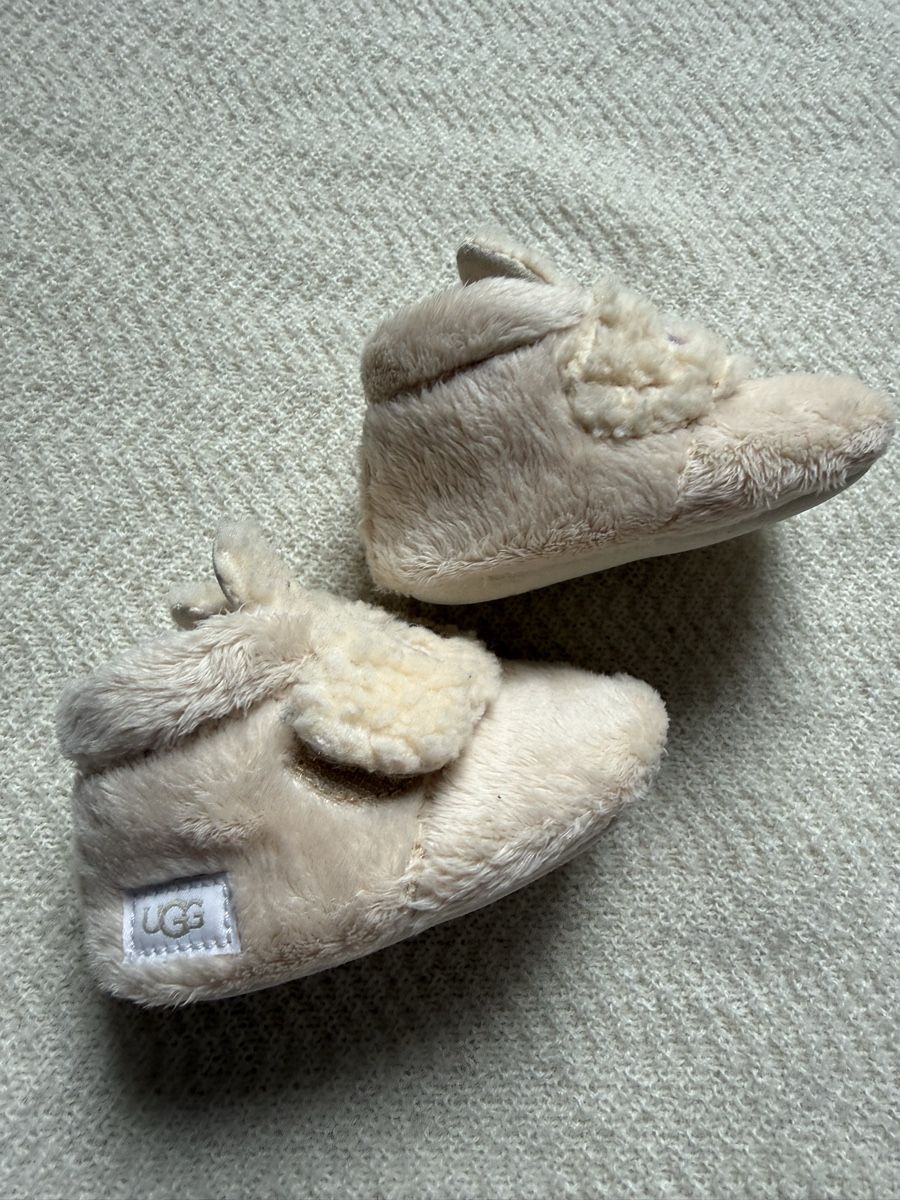 Ugg Schuhe für Jungen: UGG Hausschuhe 18 – Neu (gemäss Beschreibung) aus Zürich von WomenMenKidsClothes 1