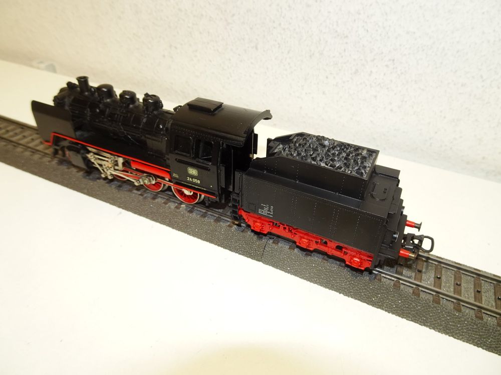 Märklin Trains électriques: Märklin Lokomotive DB Br 24 058 HO (17) – D'occasion à Luzern par Morgart1315 2